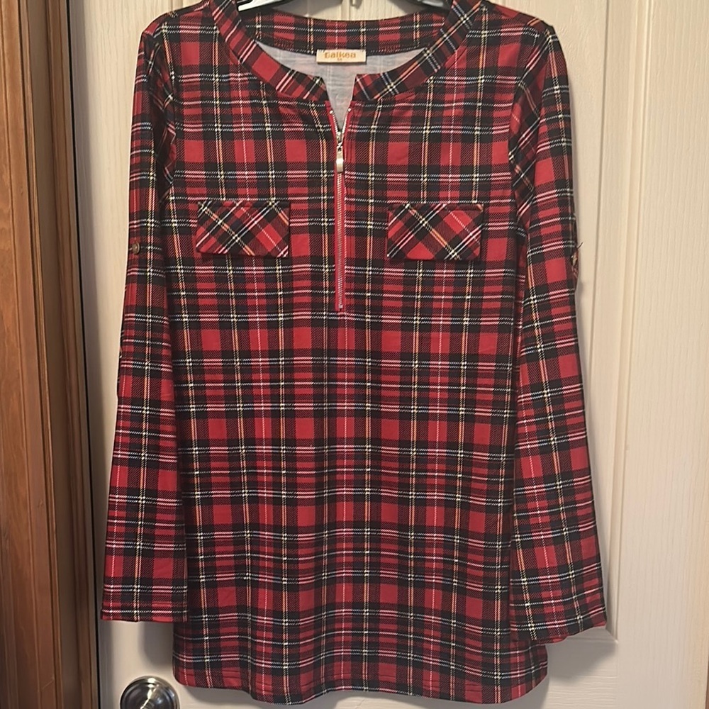 Red Plaid Women's Long Tunic, size medium, Christmas top